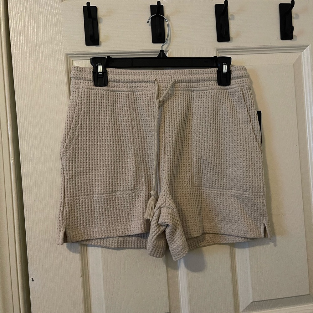 Andrew Marc Beige Waffle Knit Athletic Shorts